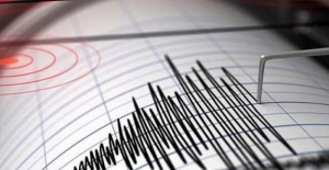 Endonezya'da 7 büyüklüğünde deprem