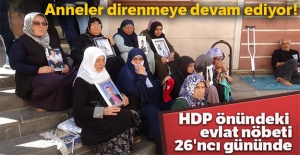 Anneler direnmeye devam ediyor!