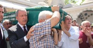 Bakan Hulusi Akar'ın acı günü