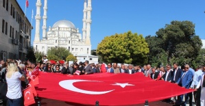 HDP önünde eylem yapan annelere destek