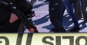İzmir'de bir kadın evde el ve ayakları bağlı halde bulundu
