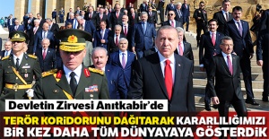 Cumhurbaşkanı Erdoğan ve beraberindeki devlet erkanı Anıtkabir'de