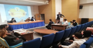 ''Fikirler yarışıyor, AK Gençler tartışıyor''