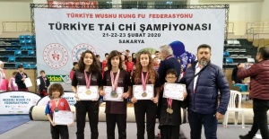 Yunusemreli wushucular Sakarya’dan madalyalarla döndü