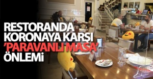 Ümraniye'de restoranda koronaya karşı ‘paravanlı masa' önlemi